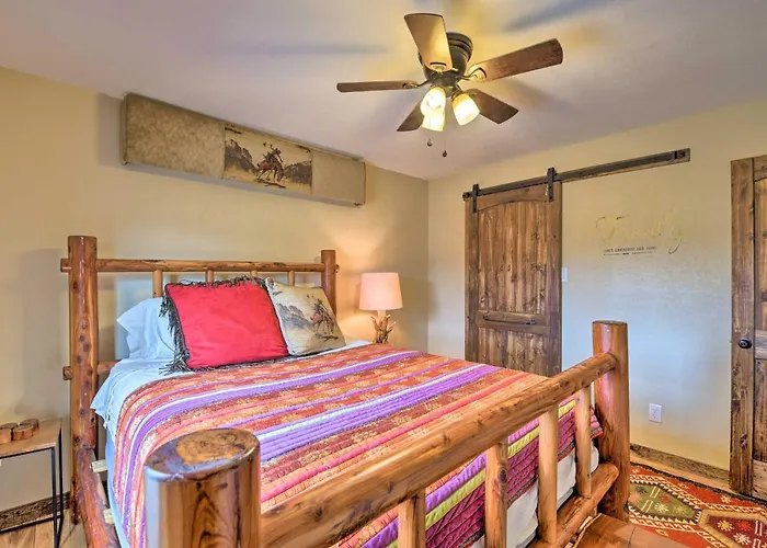 Apartment Worth < 5 Mi To Downtown! *