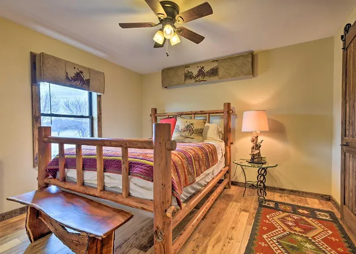 Apartment Worth < 5 Mi To Downtown! Fort Worth