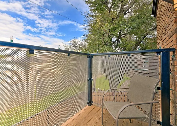 Worth < 5 Mi To Downtown! Apartment *